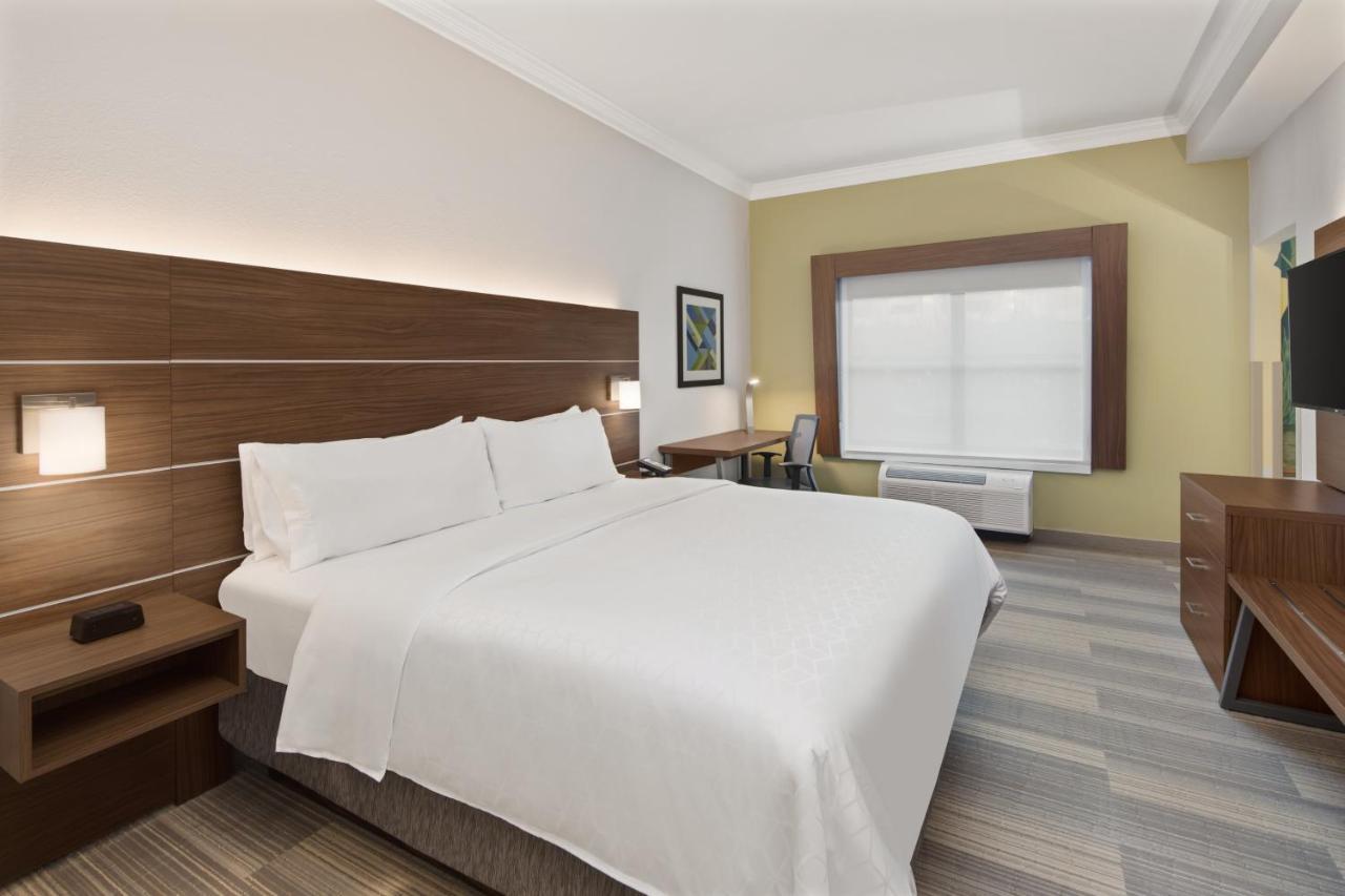 Holiday Inn Express Hotel & Suites Byron By Ihg Екстериор снимка