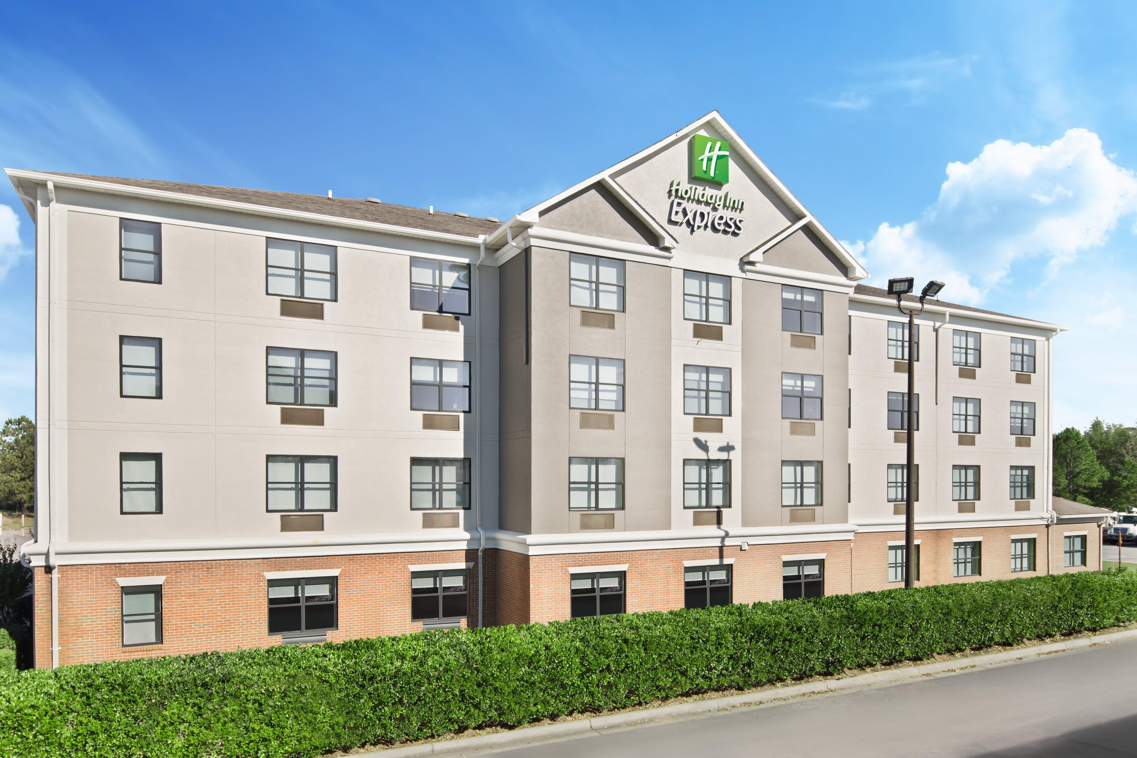 Holiday Inn Express Hotel & Suites Byron By Ihg Екстериор снимка